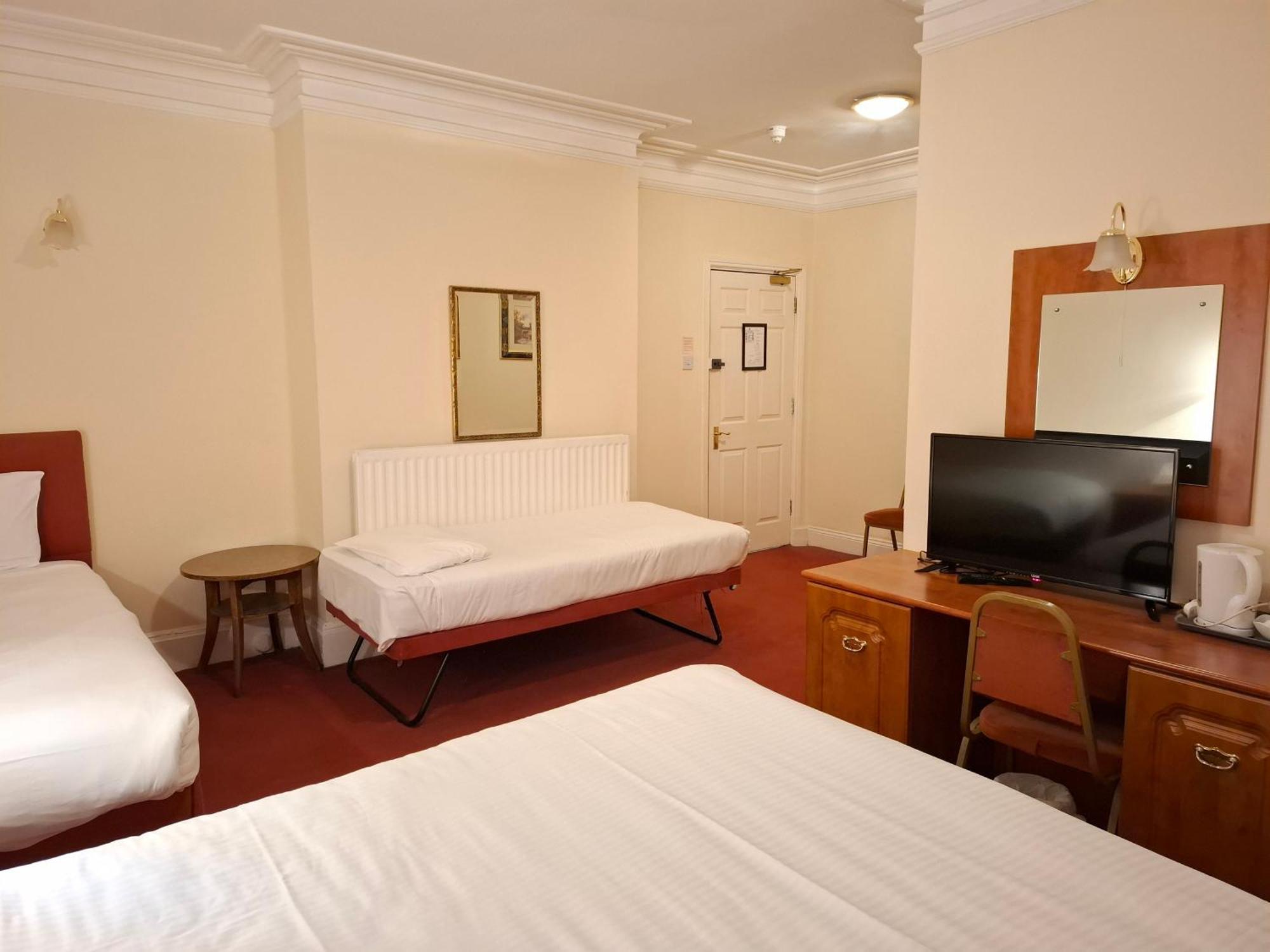 Borough Arms Hotel Newcastle-under-Lyme Dış mekan fotoğraf