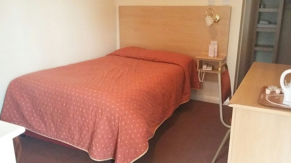 Borough Arms Hotel Newcastle-under-Lyme Dış mekan fotoğraf